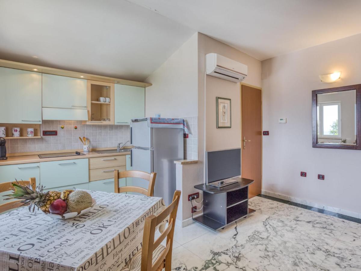 Daria-3 By Interhome Appartement